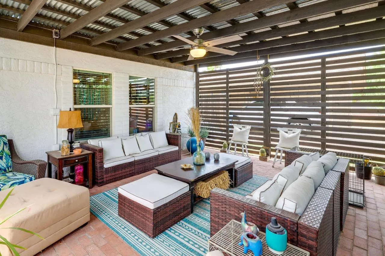 Pet-Friendly Phoenix Oasis With 3 Covered Patios!