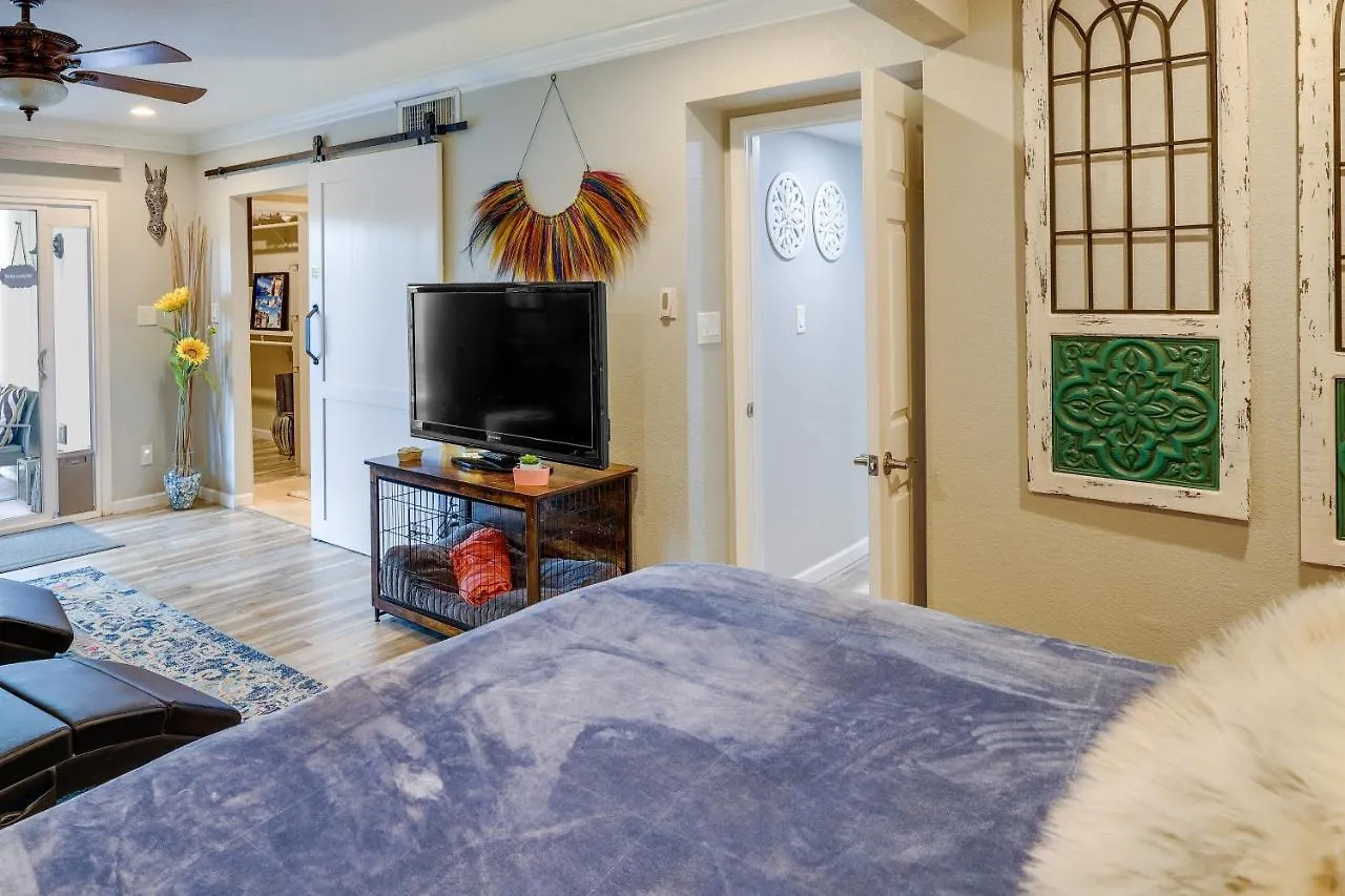 Pet-Friendly Phoenix Oasis With 3 Covered Patios!